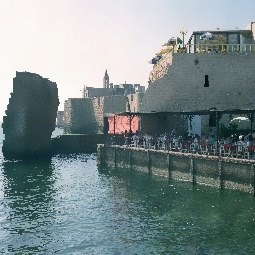ميناء عكا القديمة
